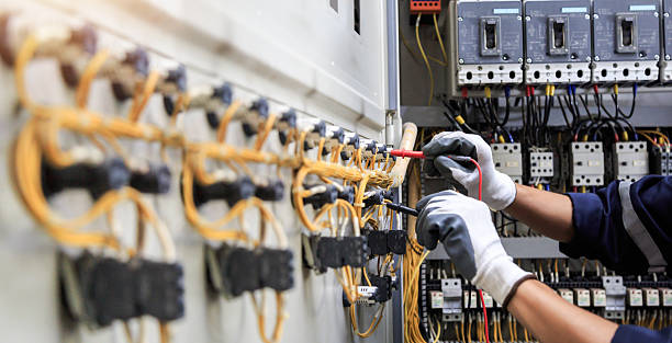 Professional Electrician technician working in Broussard, LA